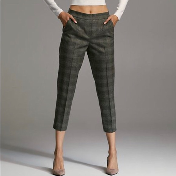 Aritzia Pants - ⭐️Aritzia Babaton Italian cashmere blend trouser❤️